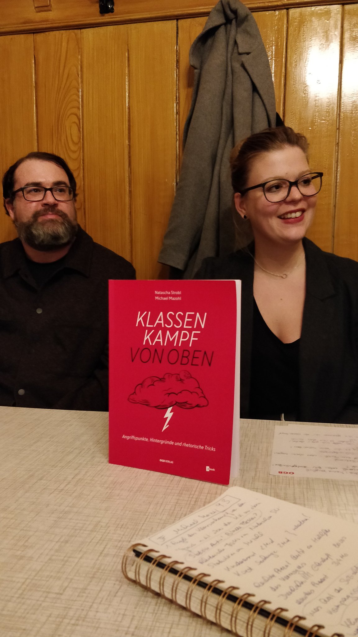 Sektion 8 on Twitter: &amp;quot;Die 1.Regel des Klassenkampfs von oben: &amp;quot;Red ...