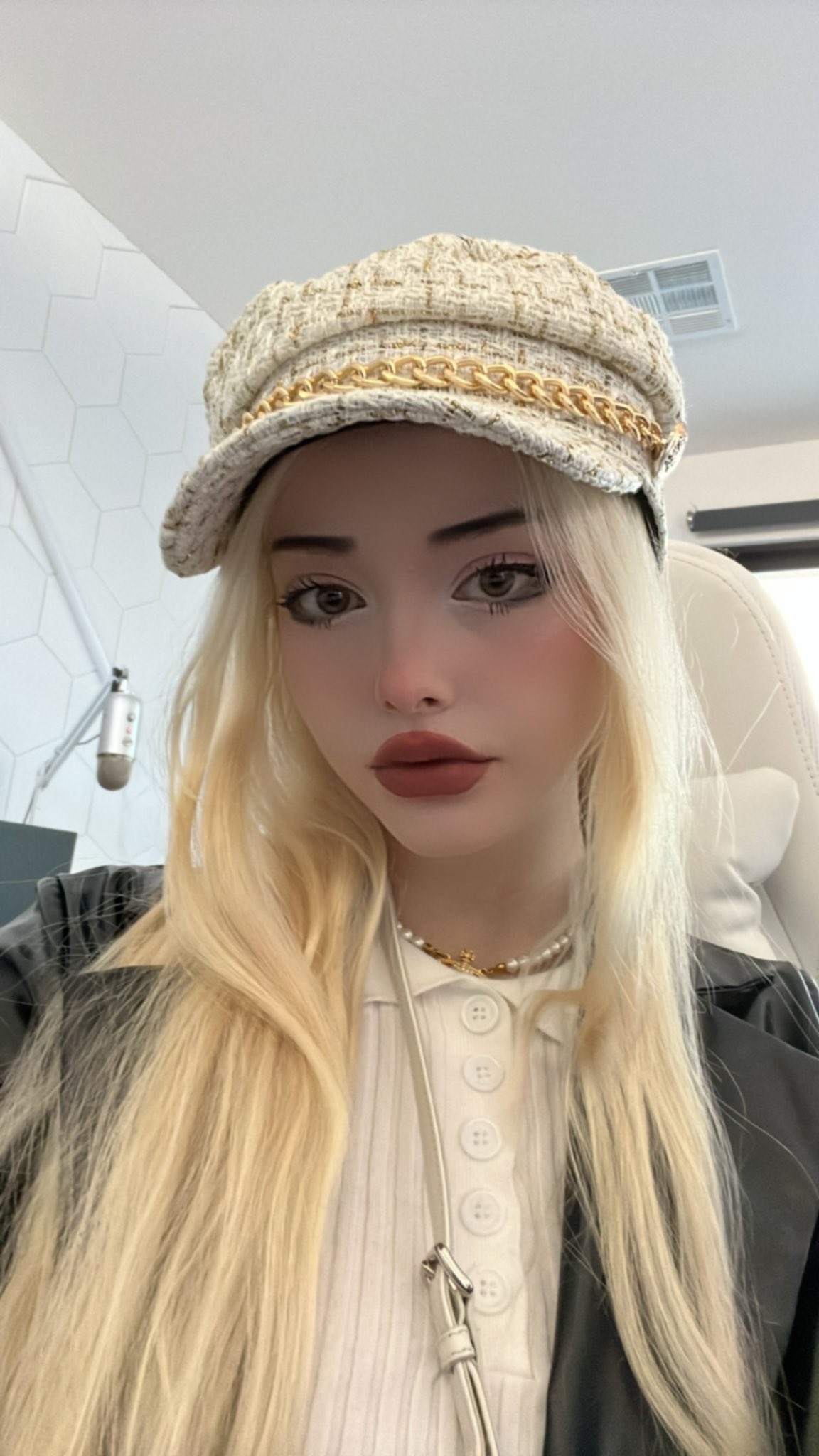 TW Pornstars - Lauren Burch. Twitter. Hai ^_^. 7:28 PM - 9 Mar 2023
