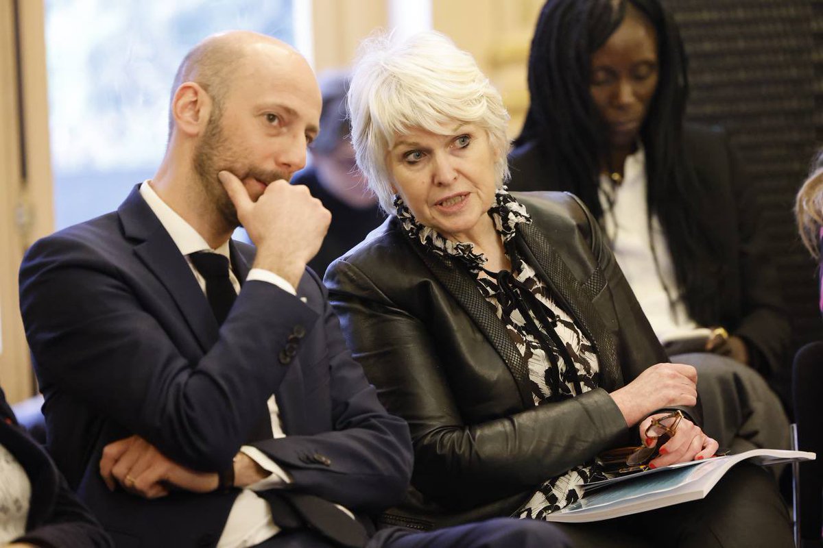 RomeIsabelle's tweet image. Merci cher @StanGuerini pour ton engagement sans faille pour l’égalité professionnelle dans la fonction publique. 
Je sais pouvoir compter sur toi et sur l’ensemble des agents publics. 

Ensemble, avançons vers une égalité pleine et réelle.