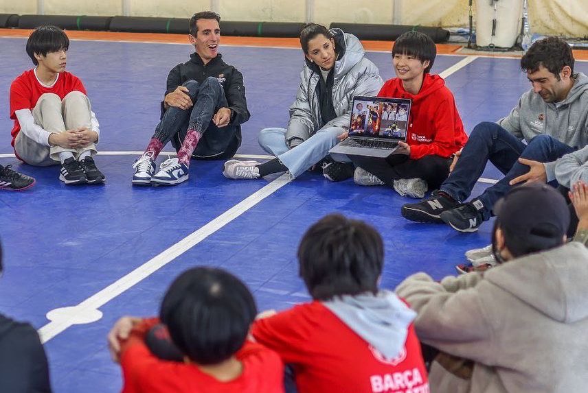 alexroca91's tweet photo. ¡Una experiencia indescriptible!

He tenido la oportunidad de ver conocer todo el trabajo que la @FundacioFCB hace para los niños y niñas de Japón, para mejorar sus vidas. Además de contarles mi historia e intentar impactar positivamente en sus vidas.

#ForAllCapabilities https://t.co/Kd4oHLLdvQ