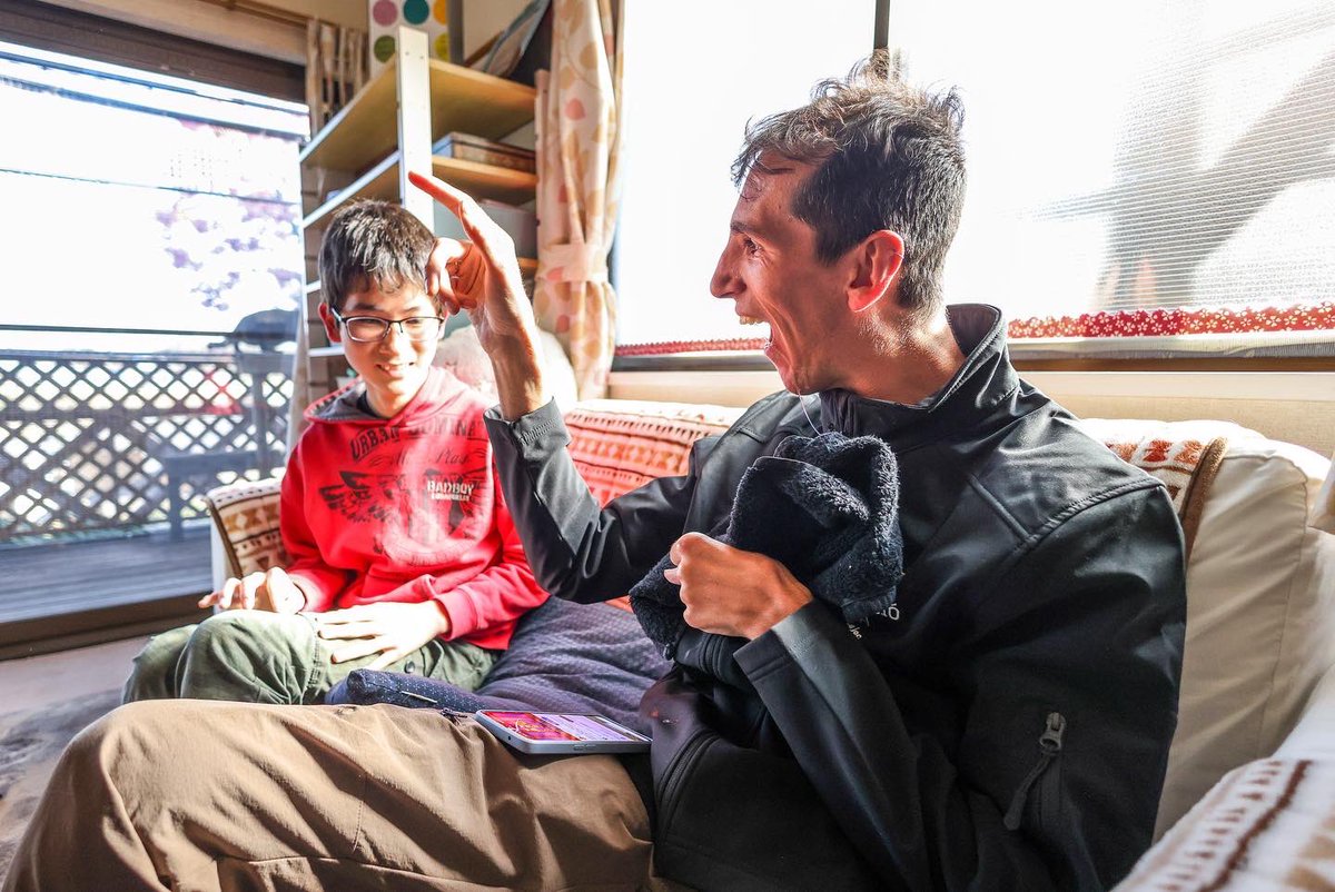 alexroca91's tweet photo. ¡Una experiencia indescriptible!

He tenido la oportunidad de ver conocer todo el trabajo que la @FundacioFCB hace para los niños y niñas de Japón, para mejorar sus vidas. Además de contarles mi historia e intentar impactar positivamente en sus vidas.

#ForAllCapabilities https://t.co/Kd4oHLLdvQ