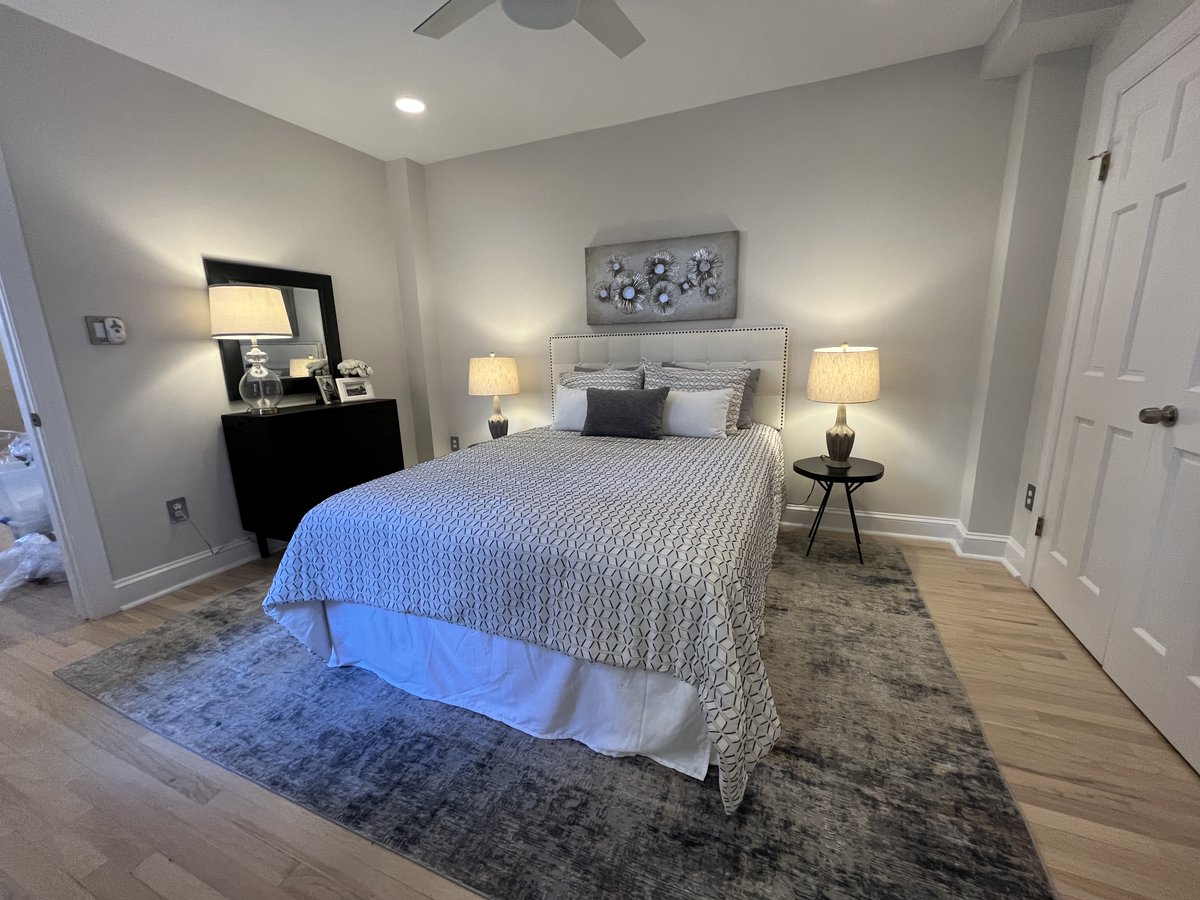 StagedInterior's tweet image. The secret about staging is that a small room can look enormous with the correct scale of furniture.

Interested in staging your property?
Use this link to get a QUICK QUOTE.
stagedinterior.com/quickquote
📞 703-261-7026

#homestaging #stagedinterior