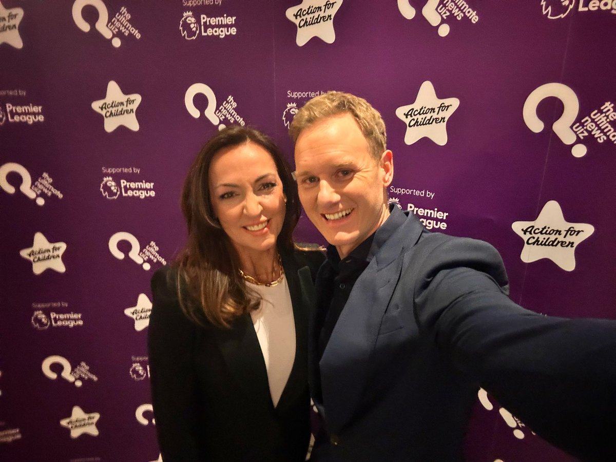 Working with this legend tonight at the Ultimate News Quiz #UNQ 
@sallynugent #AllDayBreakfast