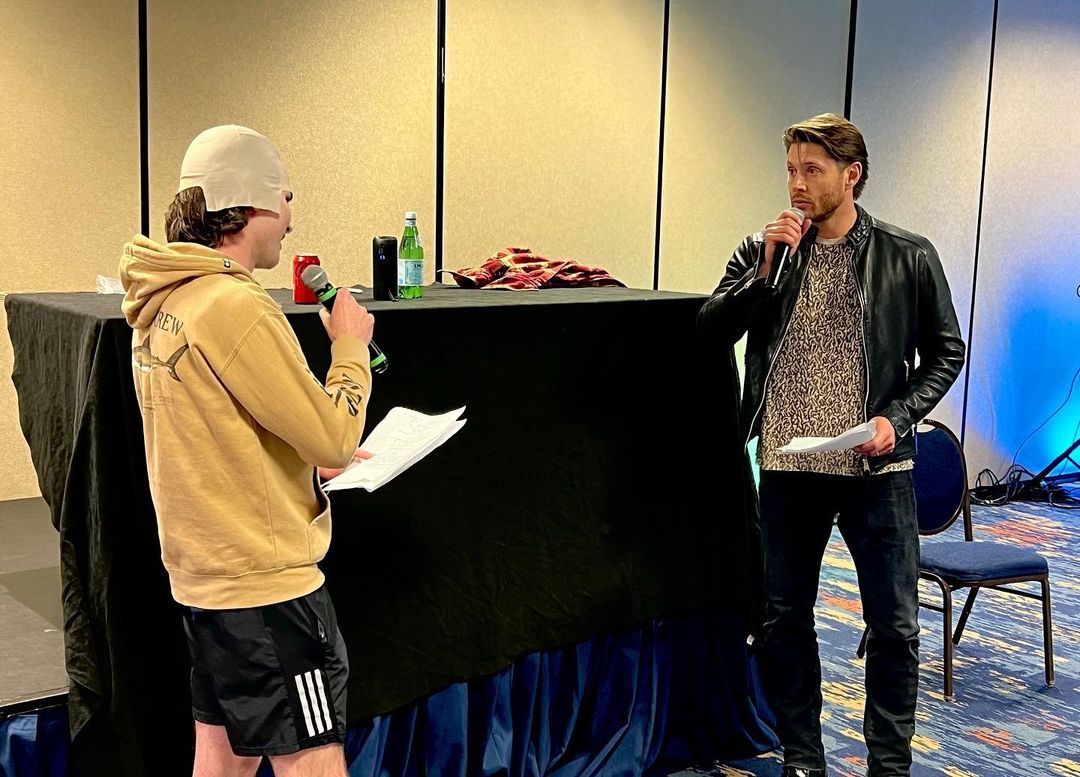 SinnerQueen7's tweet image. Jensen crashing Tom &amp;amp; Michael&apos;s  &quot;Smallville Nights&quot; in Atlanta ❤
#JensenAckles #TomWelling #MichaelRosenbaum #AcklesNation 

(🔗: instagram.com/p/CplHO6Jpu6Z/…)