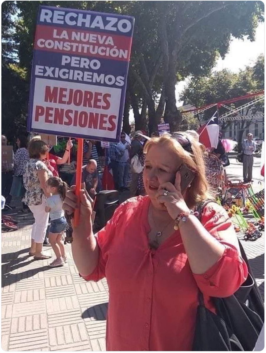 marivehd's tweet photo. Nivel republicanos.
Rechazamos para reformar, pero exigimos más seguridad
Rechazamos reforma tributaria, pero exigimos mejores pensiones y mejor salud…
🙈🙈🙈🙈🤷‍♀️ https://t.co/lueZcF0dhW