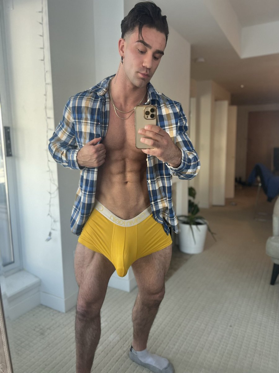 ℂ𝔸ℝ𝕋𝕆𝕆ℕ𝕊𝔽𝕎 on Twitter: "RT @StrippedBoys: 👅 𝗦𝗸𝘆𝗹𝗲𝗿 𝗙𝗮𝗻𝗰𝘆 👅 ☑
