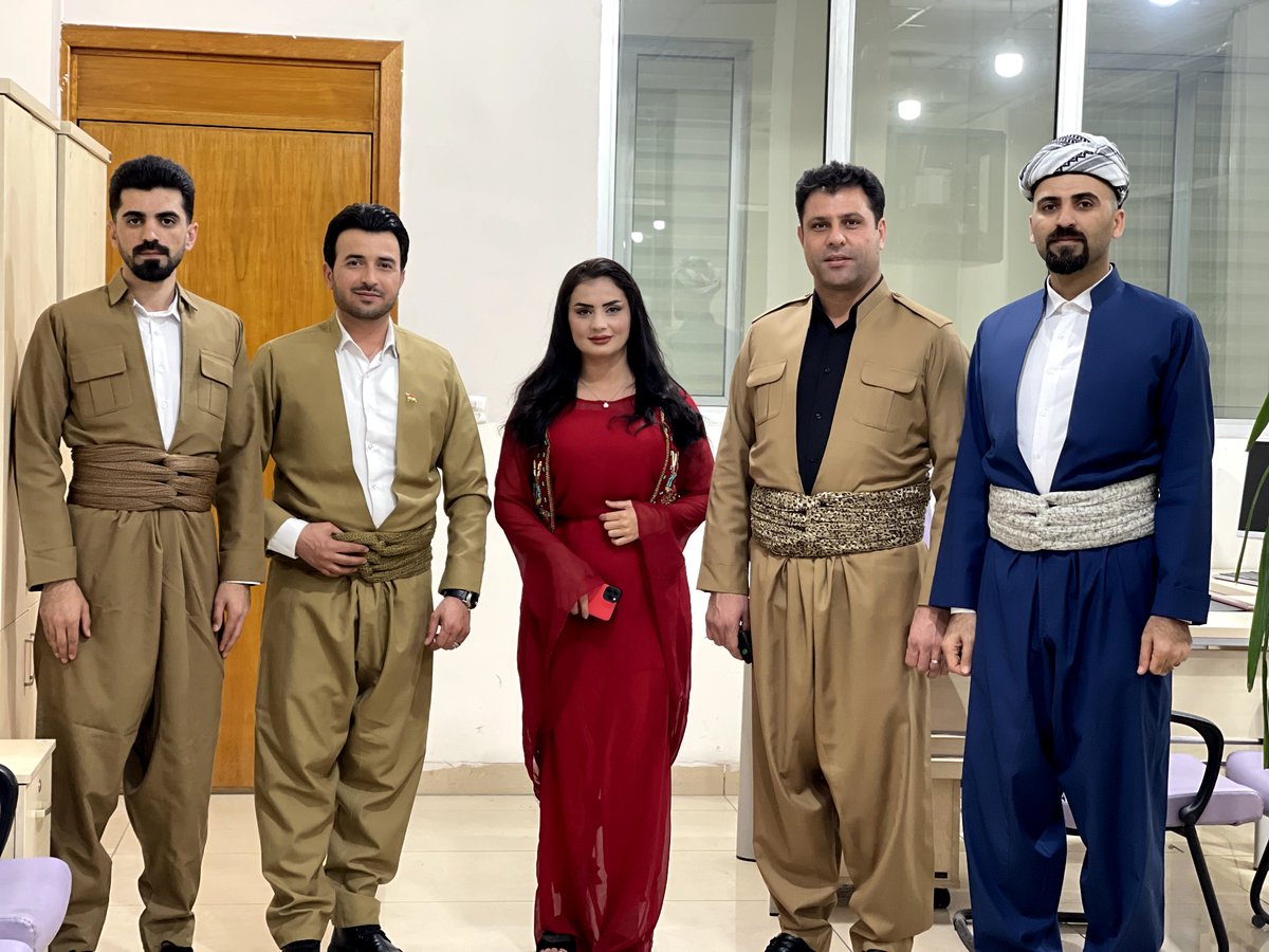 HamzaMSalih1's tweet photo. ناڤەندا خانی یا روشەنبیری و راگەهاندنێ    رۆژا جل و بەرگێن کوردی https://t.co/KNs6IAesFr