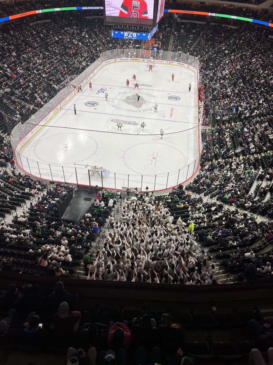 edinahornets's tweet image. We have started State AA hockey! #Hornets vs. #Spuds #mshsl