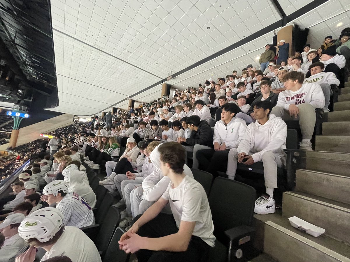 edinahornets's tweet image. We have started State AA hockey! #Hornets vs. #Spuds #mshsl