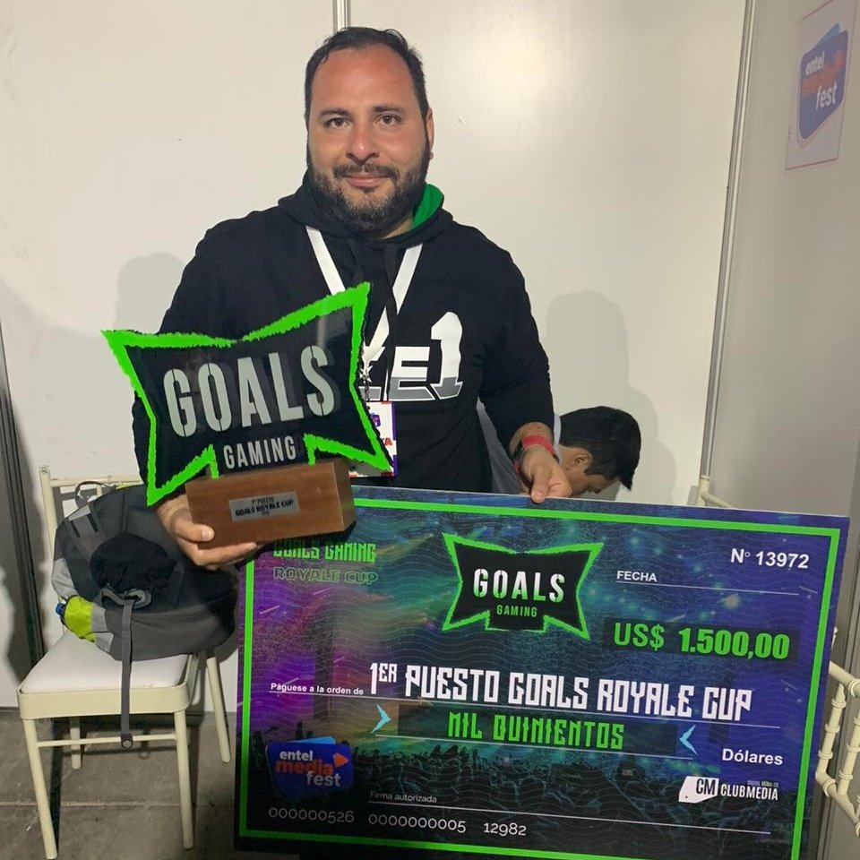 Hola, de vuelta al ruedo (por lo menos en RRSS)

#NuevaFotoDePerfil