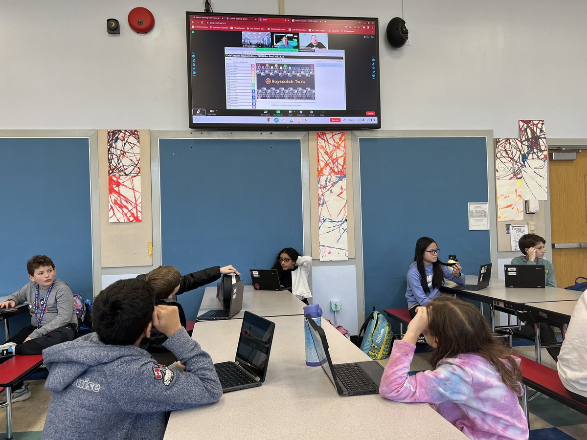 EWSDTech's tweet image. @CodeMakeOwn, 5th and 6th graders and Coach  @MrKanuika from @WilletsRoadMS are geared up for todays Skills Dash! #ewlearns