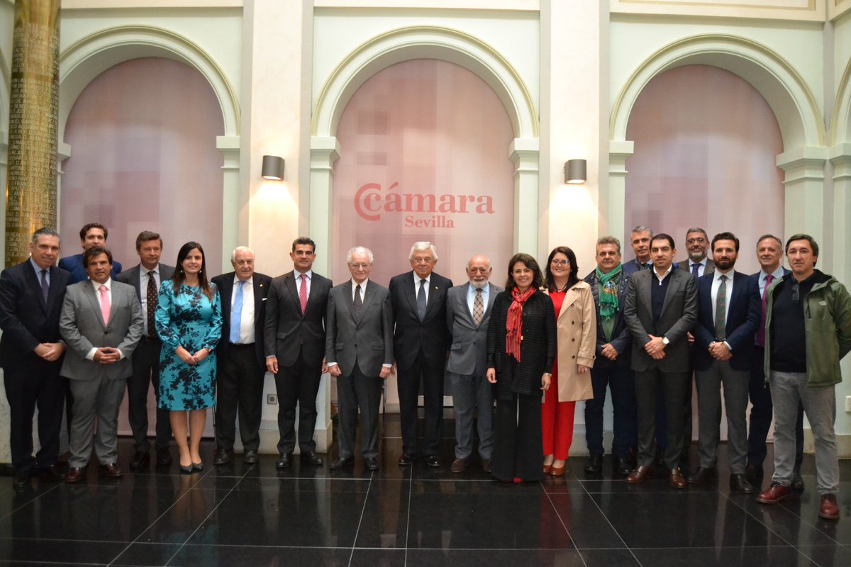 Cámara de Comercio de Sevilla (@camaradesevilla) on Twitter photo La <a href="/camaradesevilla/">Cámara de Comercio de Sevilla</a> ha organizado un encuentro con #empresas de Sevilla para estrechar lazos y buscar nuevas #oportunidades de #inversión y de #negocio en #Ecuador 🇪🇨 con <a href="/prodetur/">Prodetur DipuSevilla</a>.
👉Un evento presidido Andrés Vallejo, #embajador de <a href="/EmbajadaEcuESP/">Embajada EC en ESP</a> ⤵️
camaradesevilla.com/2023/03/09/opo… La <a href="/camaradesevilla/">Cámara de Comercio de Sevilla</a> ha organizado un encuentro con #empresas de Sevilla para estrechar lazos y buscar nuevas #oportunidades de #inversión y de #negocio en #Ecuador 🇪🇨 con <a href="/prodetur/">Prodetur DipuSevilla</a>.
👉Un evento presidido Andrés Vallejo, #embajador de <a href="/EmbajadaEcuESP/">Embajada EC en ESP</a> ⤵️
camaradesevilla.com/2023/03/09/opo…