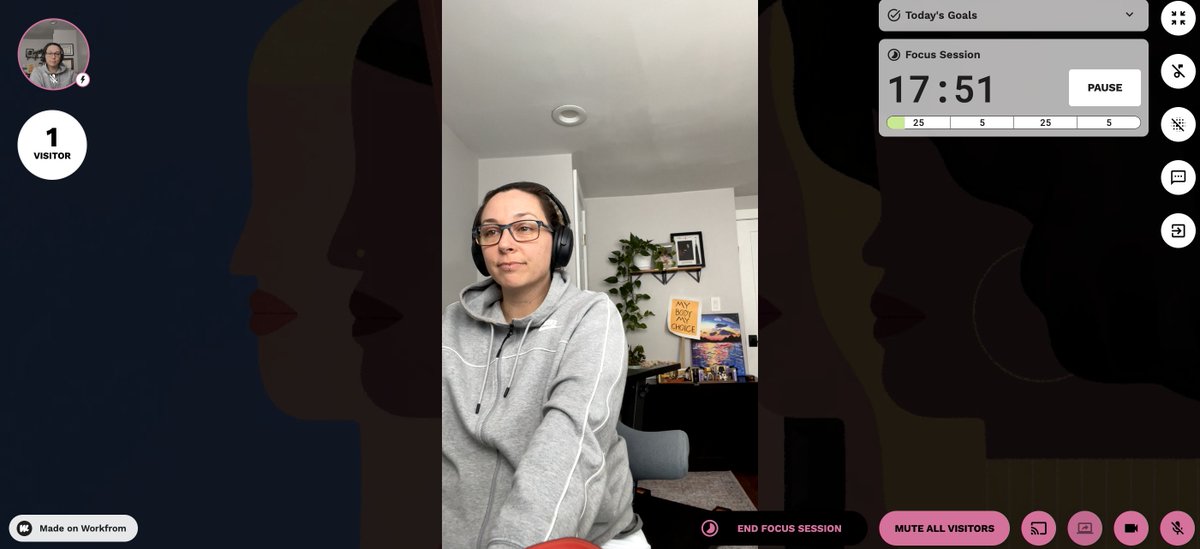 workfrom's tweet image. Nothing to see here....just @jescas #livestreaming from her cafe while working. 

✅ Work sprints on autopilot with focus session
✅ Tracking tasks with goal tracker
✅ Working with others adds accountability

The perfect recipe for a healthy remote workday.