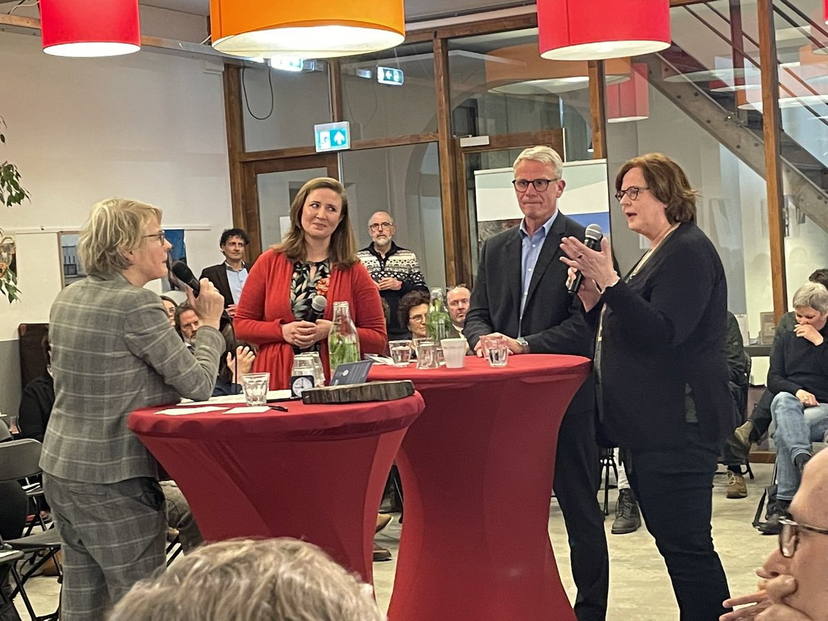 De <a href="/vvdnh/">VVD Noord-Holland</a> vindt dat er gebouwd mag worden in het buitengebied. Maar dat kan niet overal. Dan moet je verdichten en daar moeten bewoners bij betrokken worden. Elk dorp kan er een straatje bij krijgen. Of tast je dan de ziel van het dorp aan?#erfgoeddebat2023 #erfgoeddebat