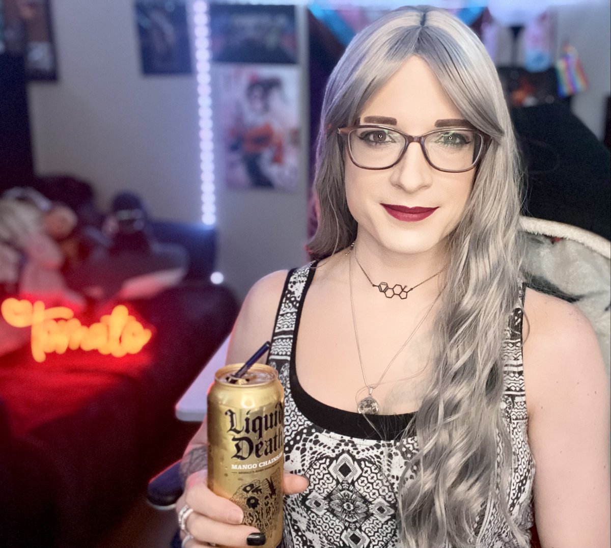 AliTheTomatoxo's tweet photo. Link in comments!

Thirsty Thursday! Day 4 of 5 - Final week of streams!   Day 1 raid prep with your favorite Tomato! Hydrate me ;) #Destiny2 #GirlGamer #LiquidDeath #TwitchGirls #GirlGamer #GirlsWhoGame #GirlStreamer #TransGirlGaming #TransIsBeautiful https://t.co/Dt7KcTQESZ