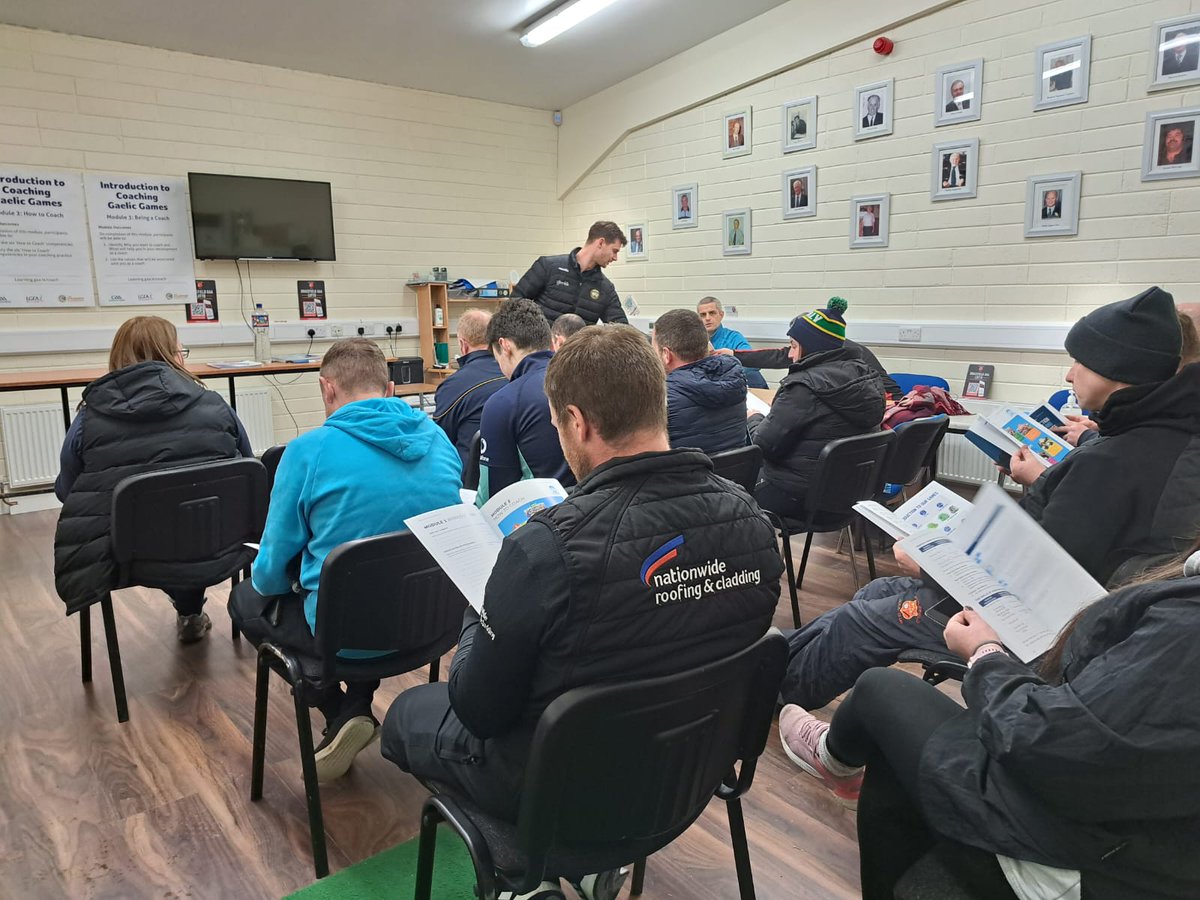 Brilliant start to our Introduction to Coaching Gaelic Games course in @Gracefield_GAA this evening with Games Manager @MCleary221.

Plenty of engagement and interaction from all 17 coaches on the night. 

#BetterCoachesBetterPlayers