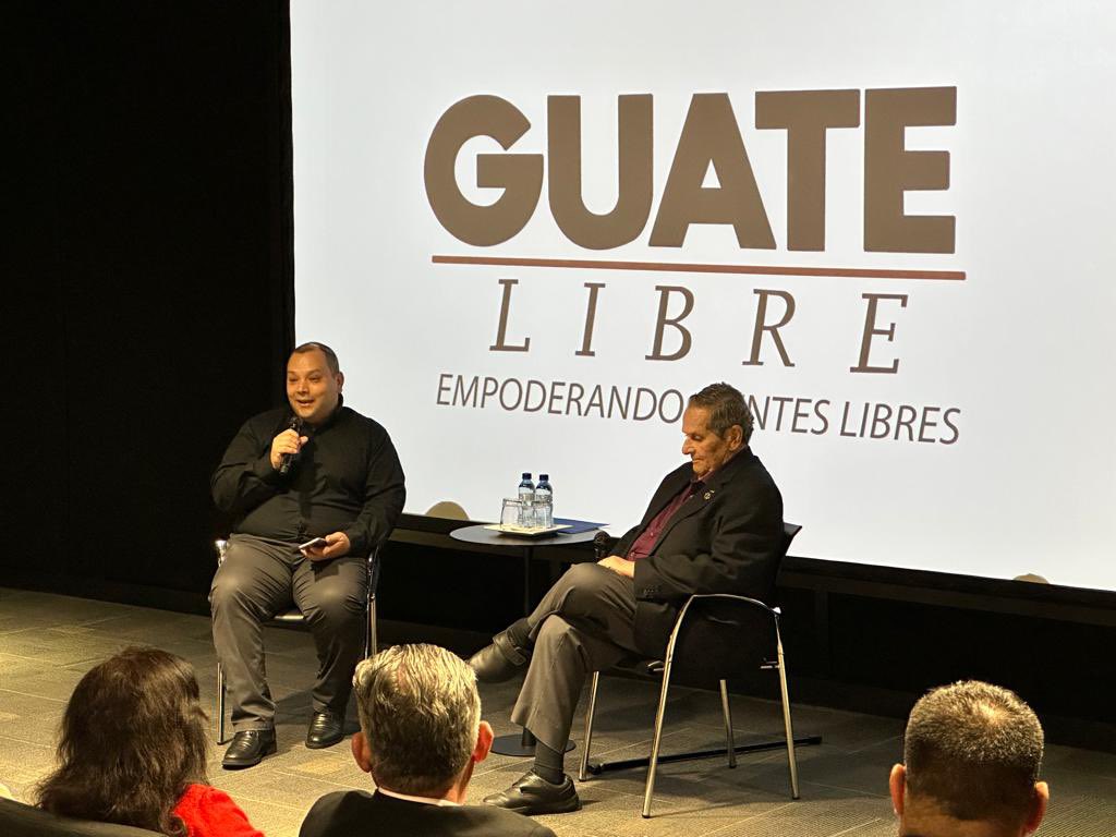 Guate_Libre_'s tweet photo. Foros GuateLibre: sostuvimos una conversación con Felix Rodríguez, quien fue parte de momentos históricos en Lationamérica, como la captura del Che Guevara. Su objetivo de vida ha sido defender la libertad.
#guatelibre #forosguatelibre #menteslibres #felixrodriguez https://t.co/JZqyfs3L7I