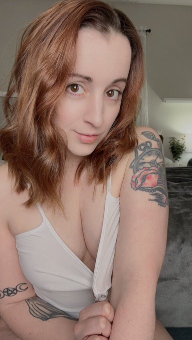 Free trial link to my onlyfans! 😱🤩 don&rsquo;t miss out on this babe! Link in the comments! https://t.co/n