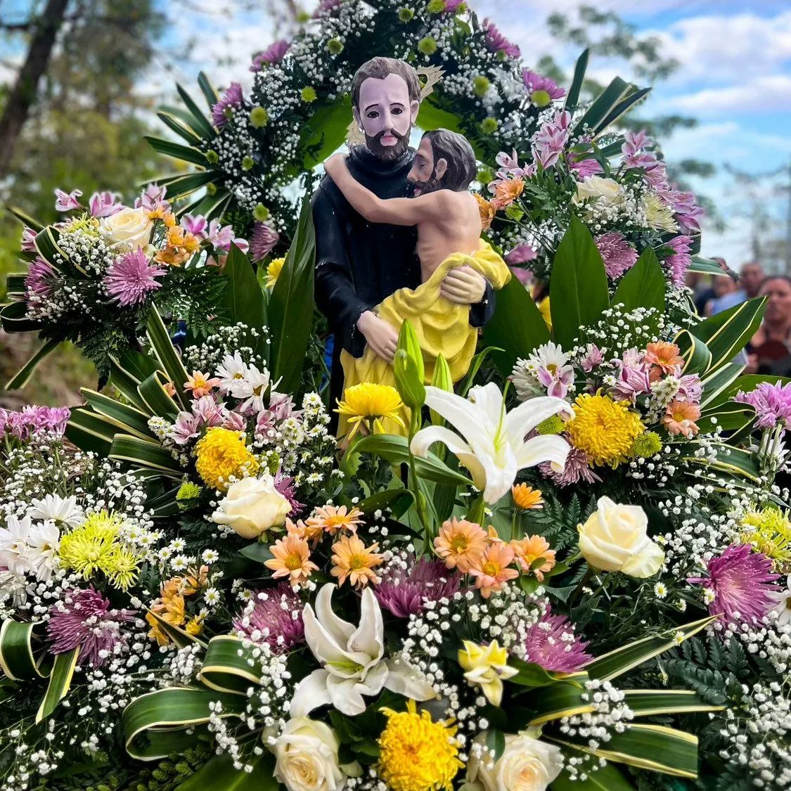 pacatolico's tweet photo. Fiesta en honor a San Juan de Dios en la Parroquia Cuerpo y Sangre de Cristo en Tortí de Chepo.
Juan de Dios fue un hombre que dedicó su vida a la atención de los enfermos y los más necesitados
#Pcteinforma #Pacatolico #Arquipanama https://t.co/XNvYGSqmsB