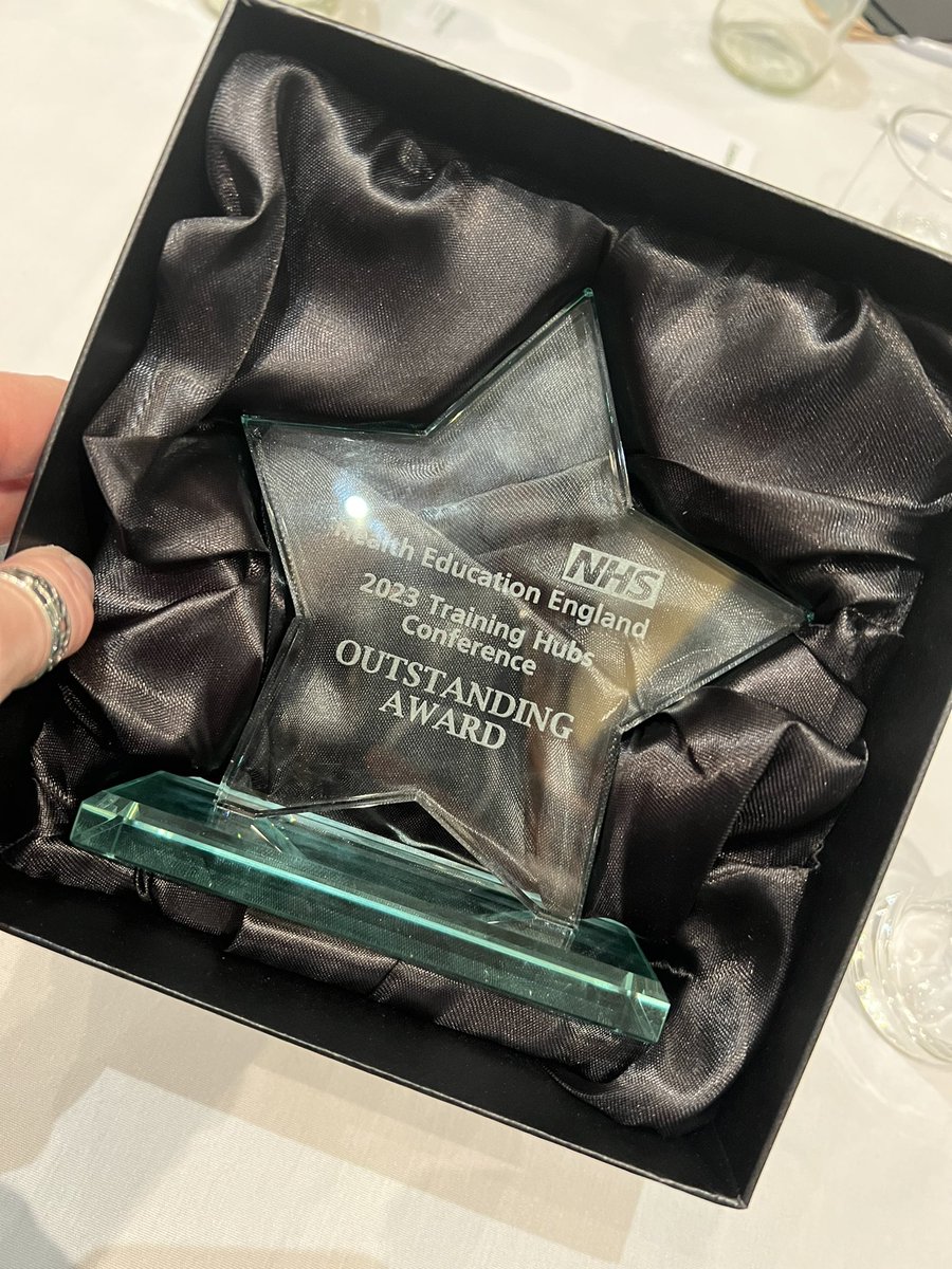 StaffsTH's tweet photo. The Staffordshire Training Hub were WINNERS of the Outstanding Poster Award at the #traininghubconference in London today.  Our team were thrilled to pick up the award. @StaffsStokeICB @StaffsStokeICS #primarycare #awards #healthcare #generalpractice #ARRS #peersupport https://t.co/9LYAOO04ei