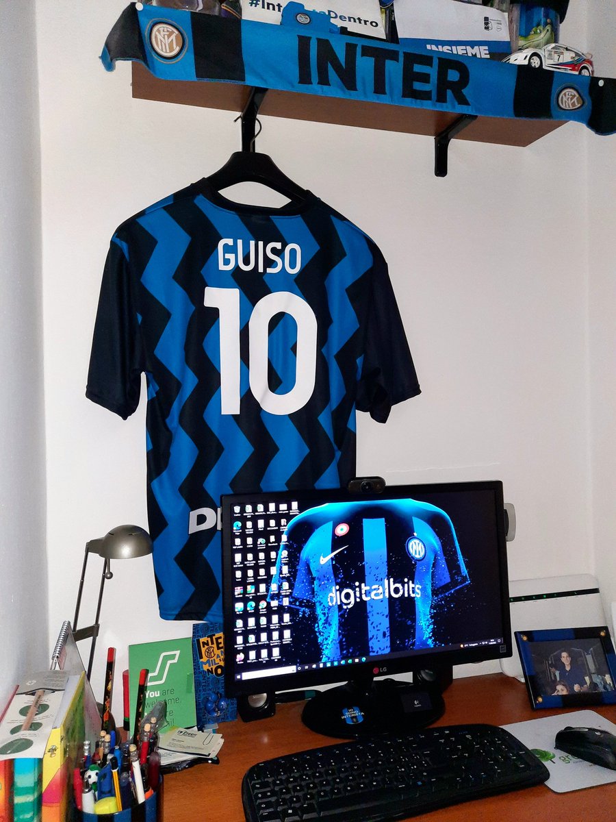 guiso_michele's tweet photo. @Inter #115anni #FCIM https://t.co/zBhCkKG8B9