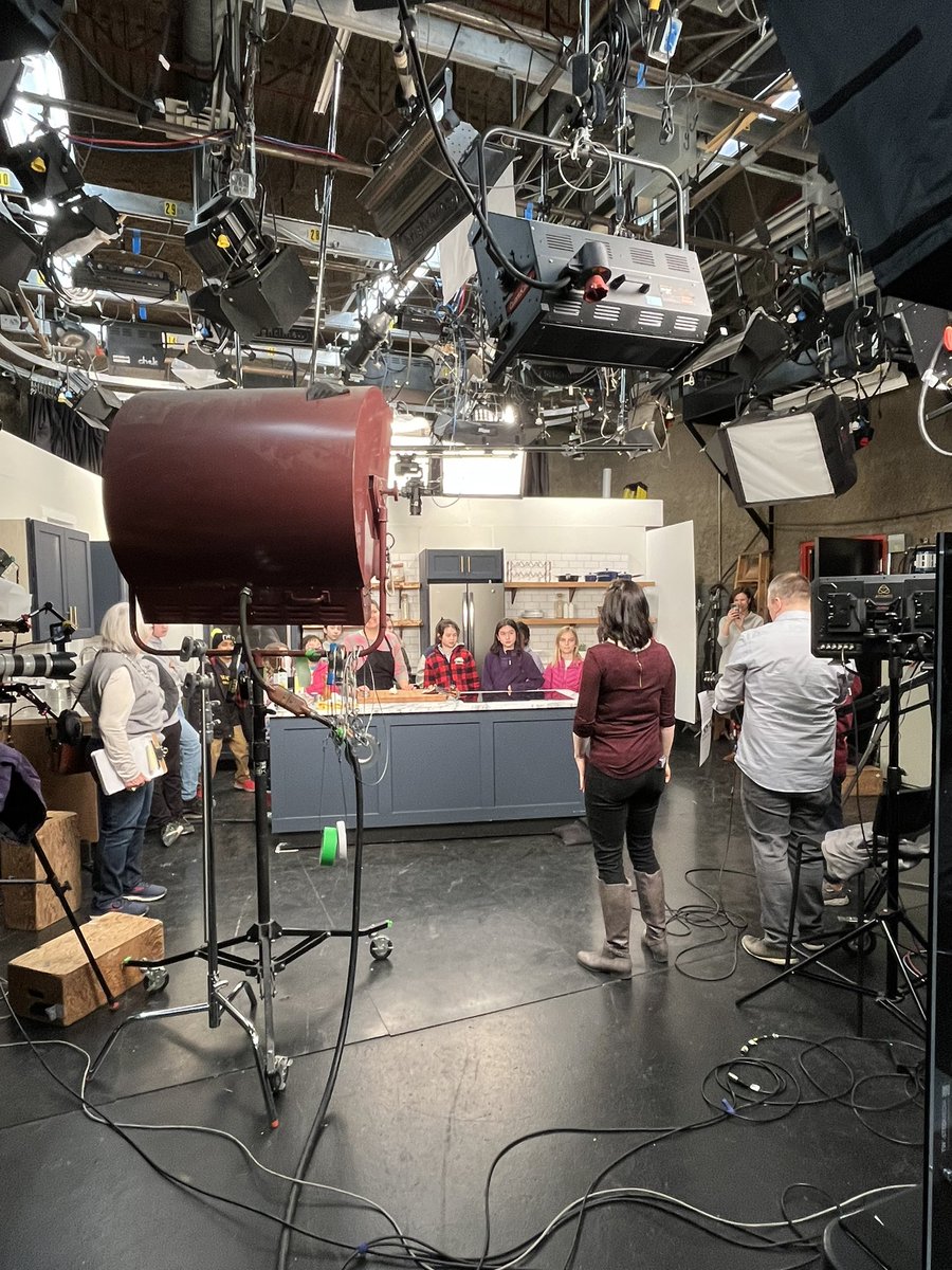 What a fun morning at CHEK News with Frank Hobbs students who took part in the “Guess My Job” program. A huge shout out to Joe Perkins for being such an enthusiastic and inspiring tour guide! <a href="/ChamberVictoria/">Victoria Chamber</a> <a href="/CHEK_News/">CHEK News</a> <a href="/sd61schools/">Greater Victoria School District</a> <a href="/JoePerkinsCHEK/">Joe Perkins</a> <a href="/chefheidifink/">Heidi Fink</a> <a href="/CHEK_media/">CHEK</a>