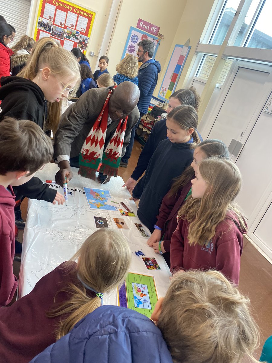 evenlodeps's tweet image. The Eco Committee had a great time at St Joseph’s Primary School this morning at their @FairTradeWales Conference. We were very lucky to hear from Nimrod, a Ugandan coffee farmer, and took part in lots of Fairtrade related activities! Thank you @stjpenarth for inviting us! 🌍