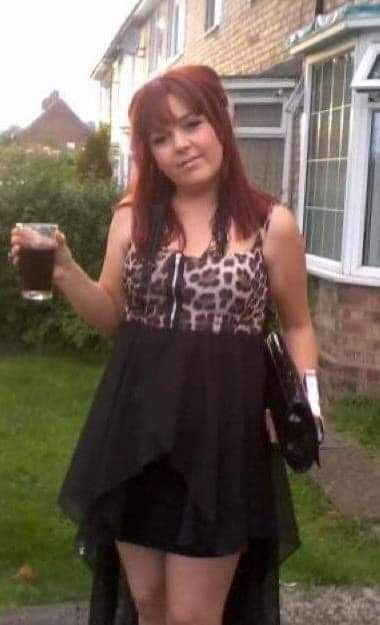 GemJarsAgain's tweet image. 10 years ago my gorgeous hilarious 23 year old cousin killed herself. 10 years on im not seeing much more help out there, if anything I'm seeing less. We gotta start doing more than saying its ok not to be ok and actually prove it is #NoShame #NoStigma #ItREALLYIsOkToNotBeOk