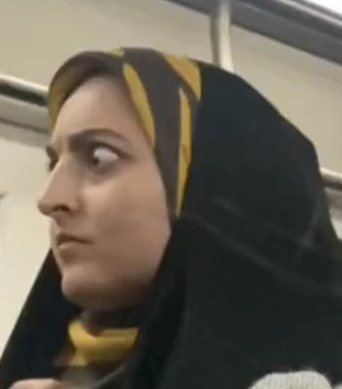 عنتر چشم درشت مترو

عکس از سید بابک موسوی