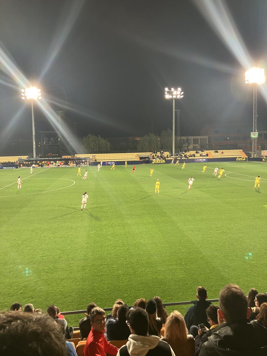 Geoftbol's tweet photo. Copa de la Reina en el Mini de Vila-real https://t.co/deeiuTMiBb