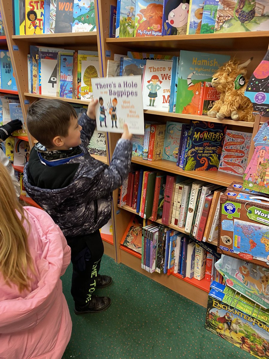 MissThomsonVPS's tweet photo. After a brisk walk on a cold morning it was time to browse the bookshelves! 📚 These pupils were excited to spot some titles they wanted to read! 🤩#VPSread @FalkirkWtstones @WorldBookDayUK https://t.co/szWRWxuEv1