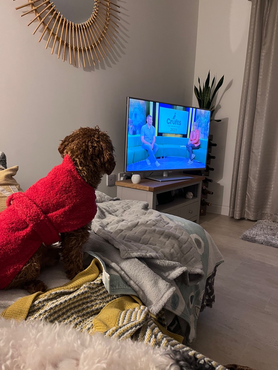 Laura Edwards tweet media