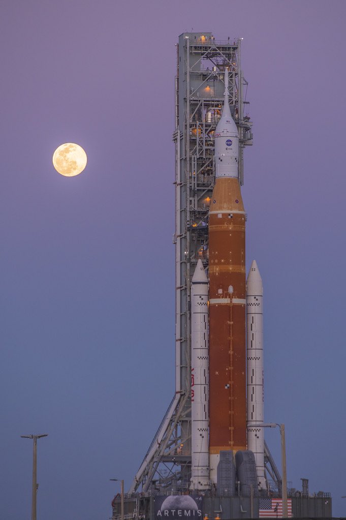 astro_jaz's tweet photo. ON APRIL 3, THE CREW FOR ARTEMIS II WILL BE REVEALED!!! WE ARE GOING! 🚀🌕

Image credit: @ulalaunch https://t.co/v8oH0bDsaE