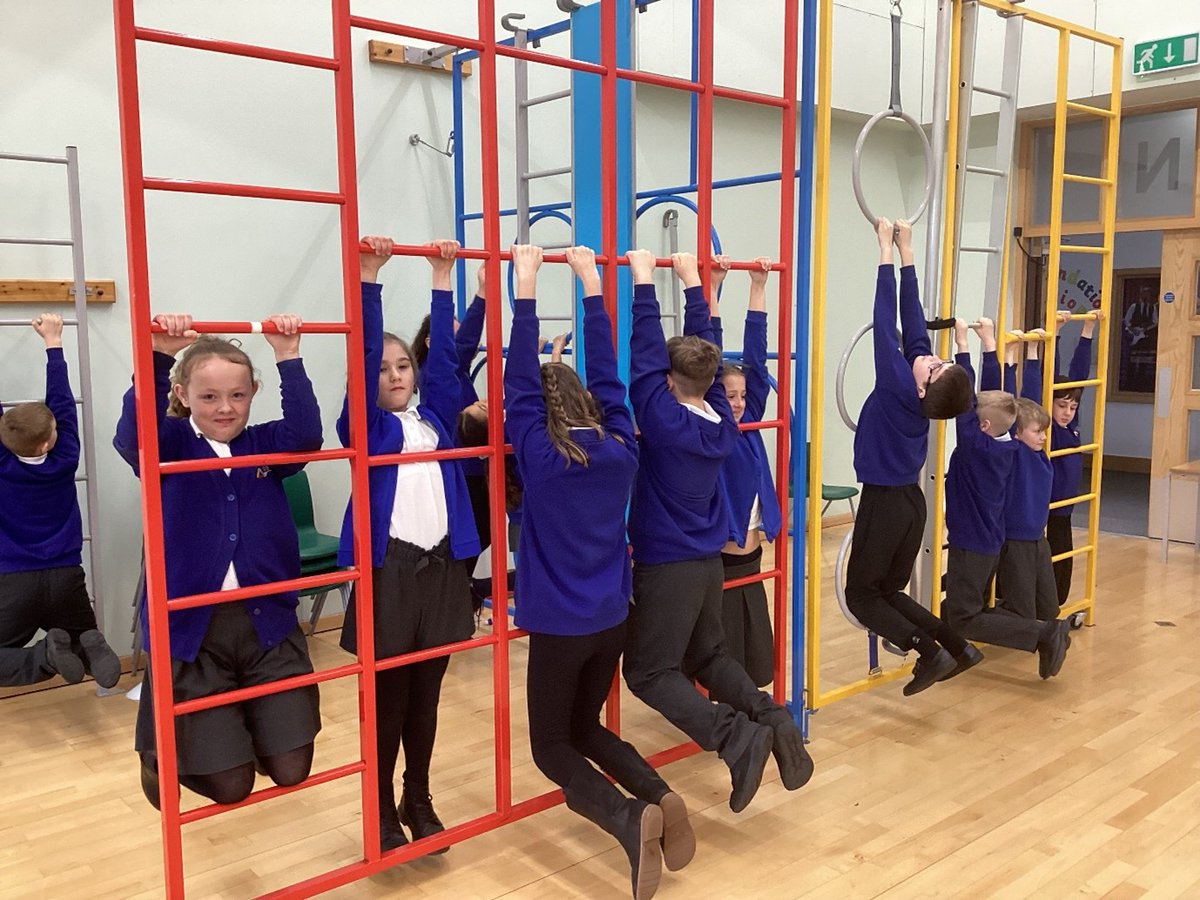 WillowGreenAcad's tweet photo. Year 5 tested Sir Isaac Newton's Law of Gravity by launching paper rockets using a milk carton. Then watched them being pulled back down to Earth by gravity. We tested our own resistance to the pull of gravity by hanging onto the bars before succumbing to the force. #WGAscience https://t.co/aaZthRaQD1