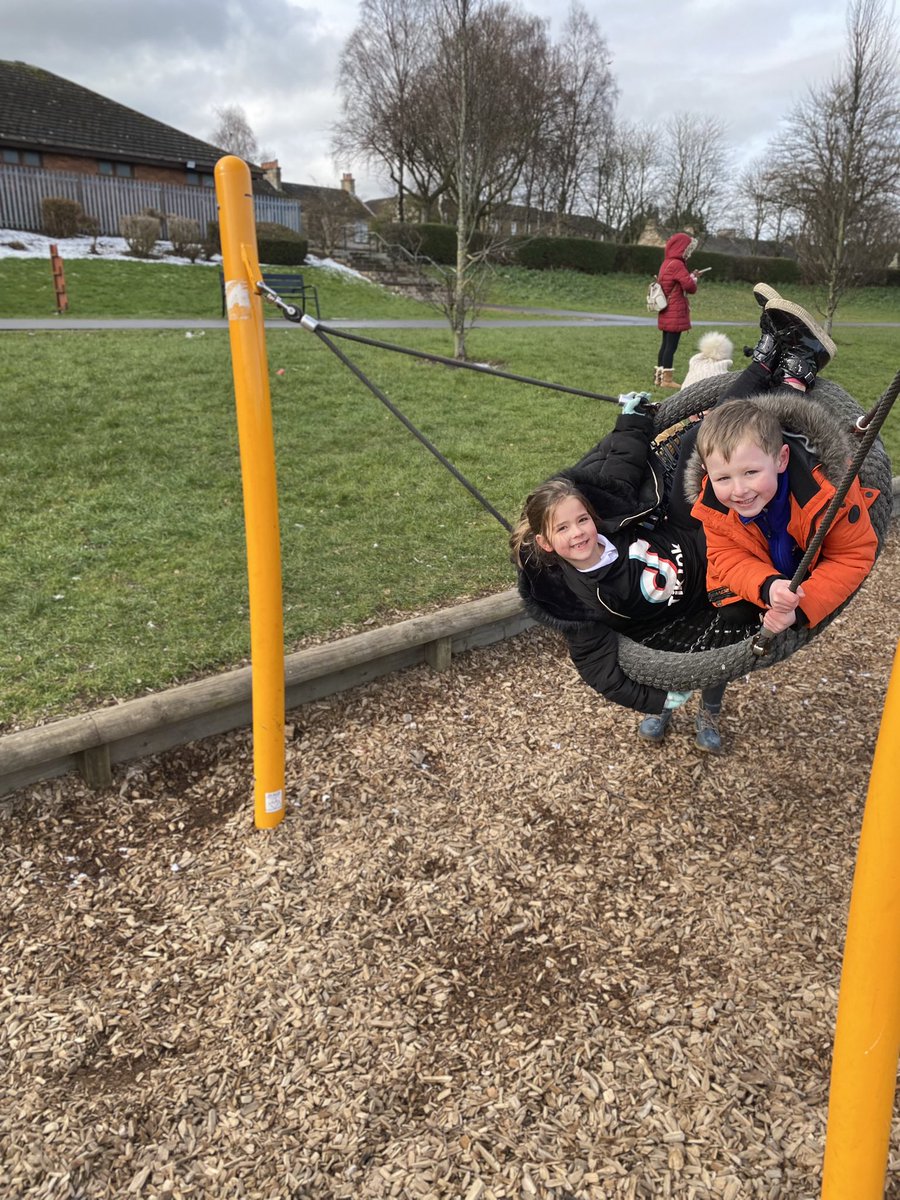 MissThomsonVPS's tweet photo. A quick play at Victoria Park on the way back to school. We love getting time to play with our friends! #VPSfun @MrsKellyVPS https://t.co/VZLUrJw4lf