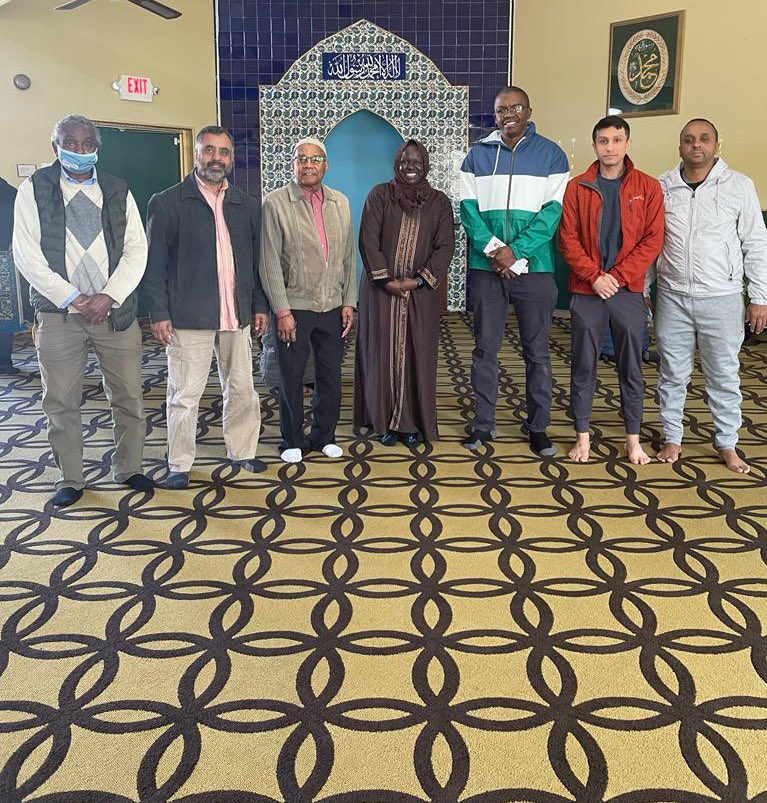 MOAA_DC's tweet photo. This afternoon, #TeamMOAA joined @DCPoliceDept’s African Liaison at Ward 1’s Masjid Muhammad to share information on District resources for the mosque and community members. #DCValues https://t.co/nIlua9BOqr