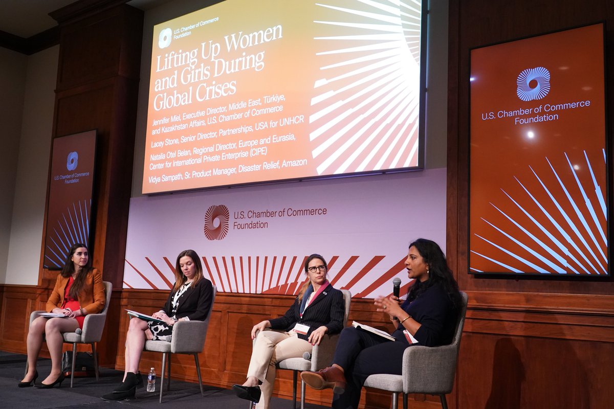 Commemorated International Women's Day at @USCCFoundation #IWDForum moderating panel on supporting women and girls during global crises, zooming in on #Türkiye, #Syria + #Ukraine. 

Thanks to panelists from @UN @Refugees, @Amazon, and @CIPEGlobal for sharing deep insights!