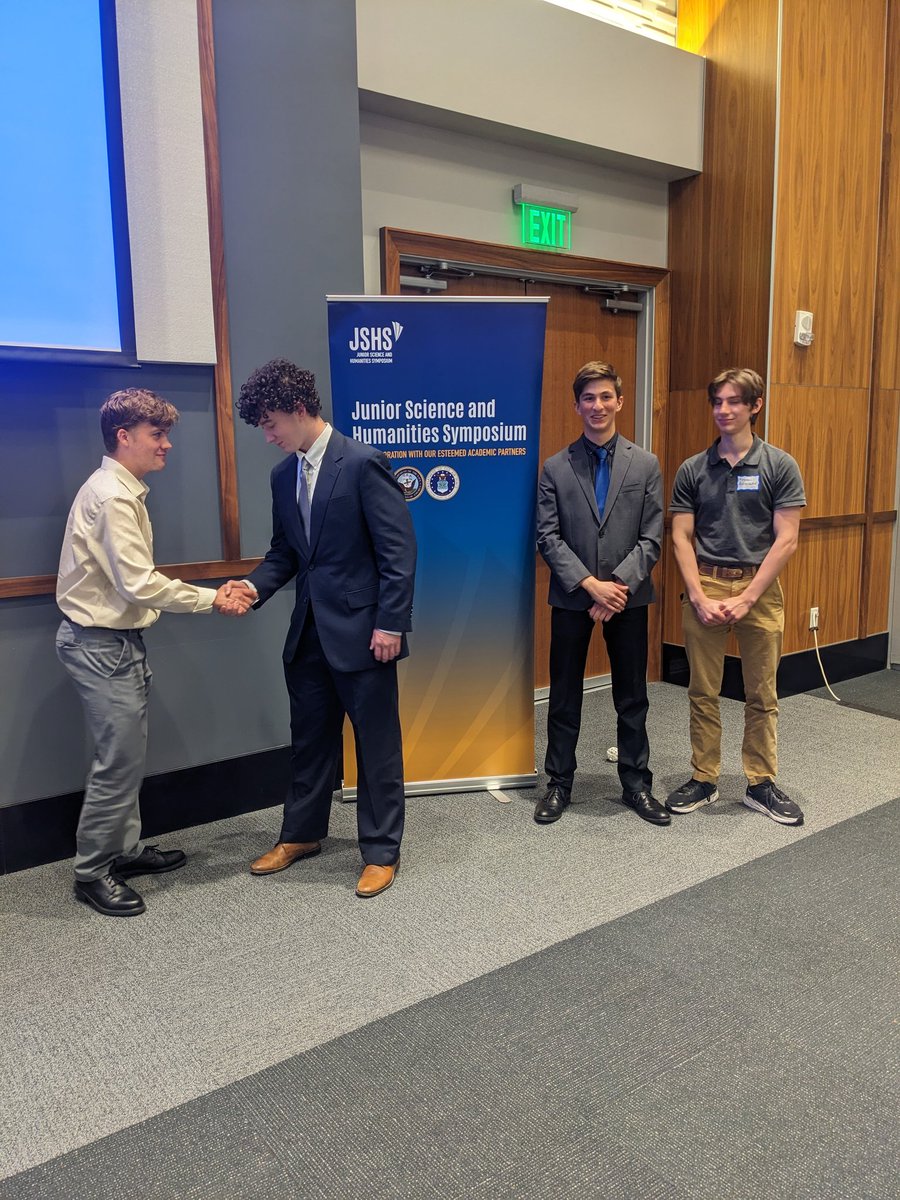 Went to a science competition today with a bunch of goofs. They presented their research and represented <a href="/ORHS_Wildcats/">Oak Ridge HS</a> well. Thanks <a href="/UTKnoxville/">UT Knoxville</a> and <a href="/Go_JSHS/">Junior Science & Humanities Symposium</a>

<a href="/DrPickelNation/">Dr. Pickel</a> 
@MrHawk731