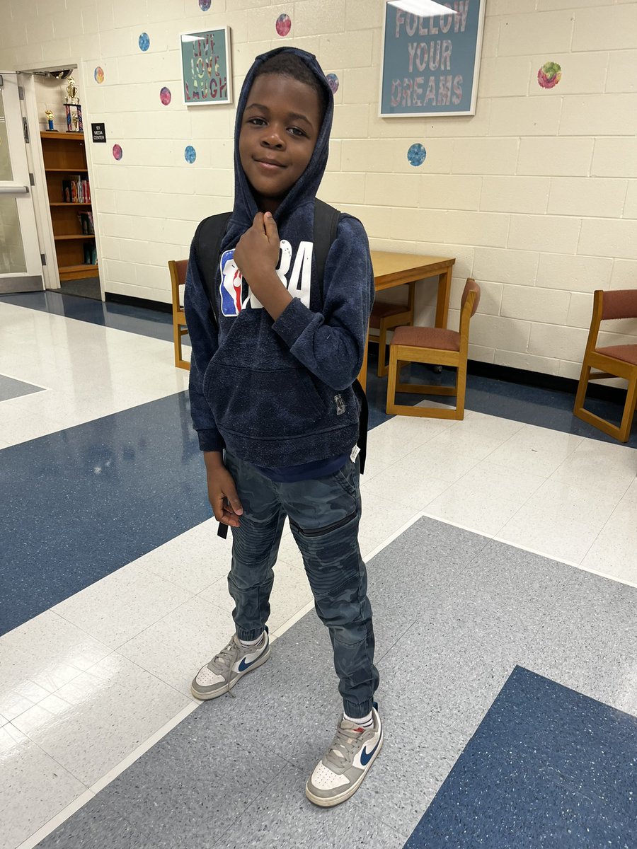 MtCarmelES_HCS's tweet photo. Today our Mustangs ”did not camouflage their gifts” in support of #ESEWEEK_HCS! #MustangsRock #CommunityBuilders #YouBelongInHenry #HCSStrategicPlan #ExpectExceptionalHCS @iammrsbolds @AntonioMattox2 @drattenyascott @medianikkiadams @HenryCountyBOE https://t.co/TNc47MHbMX