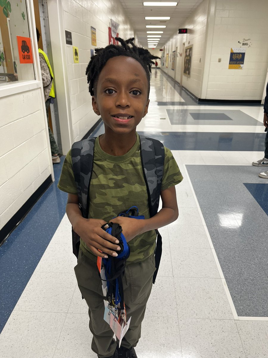 MtCarmelES_HCS's tweet photo. Today our Mustangs ”did not camouflage their gifts” in support of #ESEWEEK_HCS! #MustangsRock #CommunityBuilders #YouBelongInHenry #HCSStrategicPlan #ExpectExceptionalHCS @iammrsbolds @AntonioMattox2 @drattenyascott @medianikkiadams @HenryCountyBOE https://t.co/TNc47MHbMX