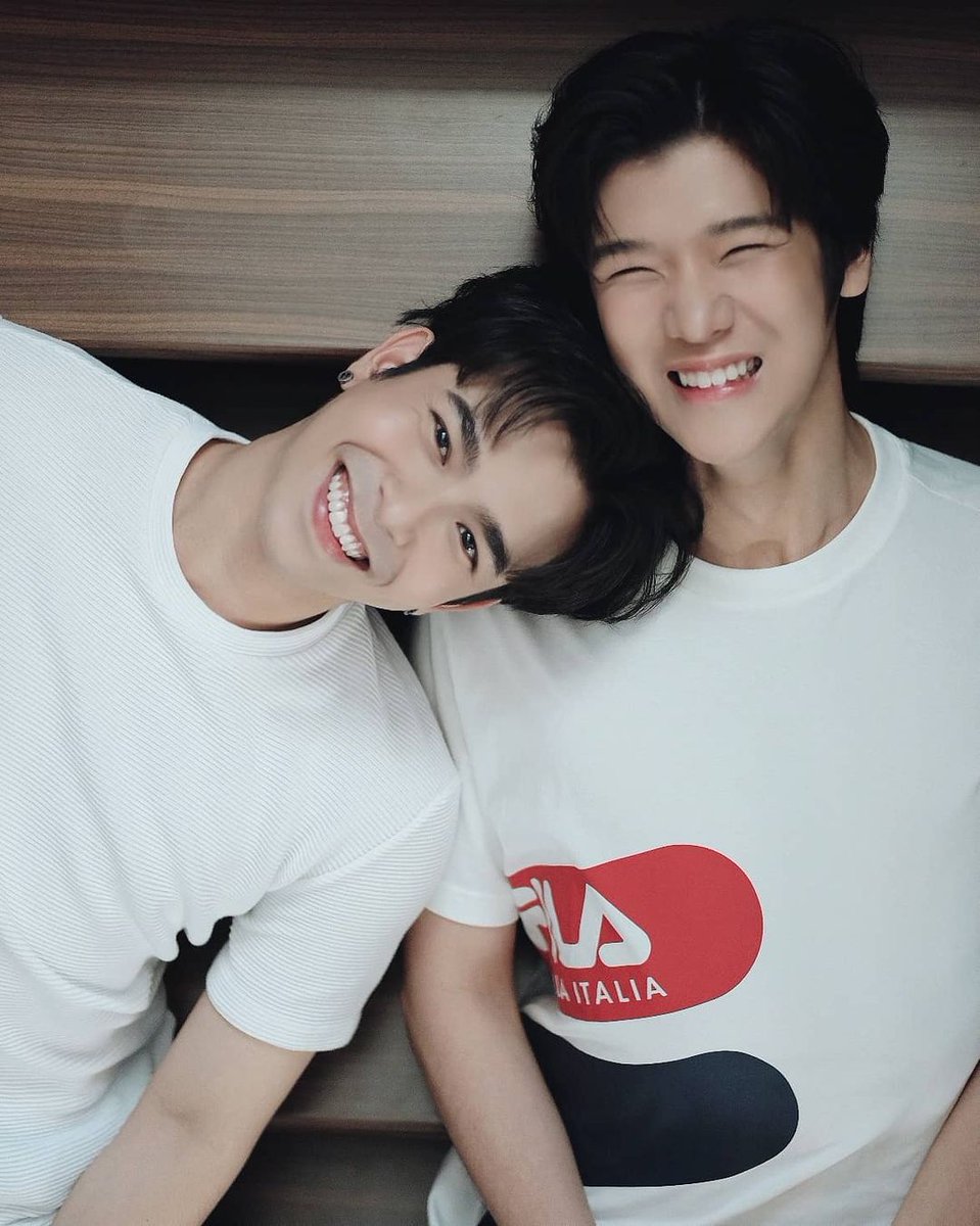 Brenda_Mii2's tweet photo. Missing them and their beautiful smiles together 
💛💚 #mii2 https://t.co/GKWQ9iCCwl