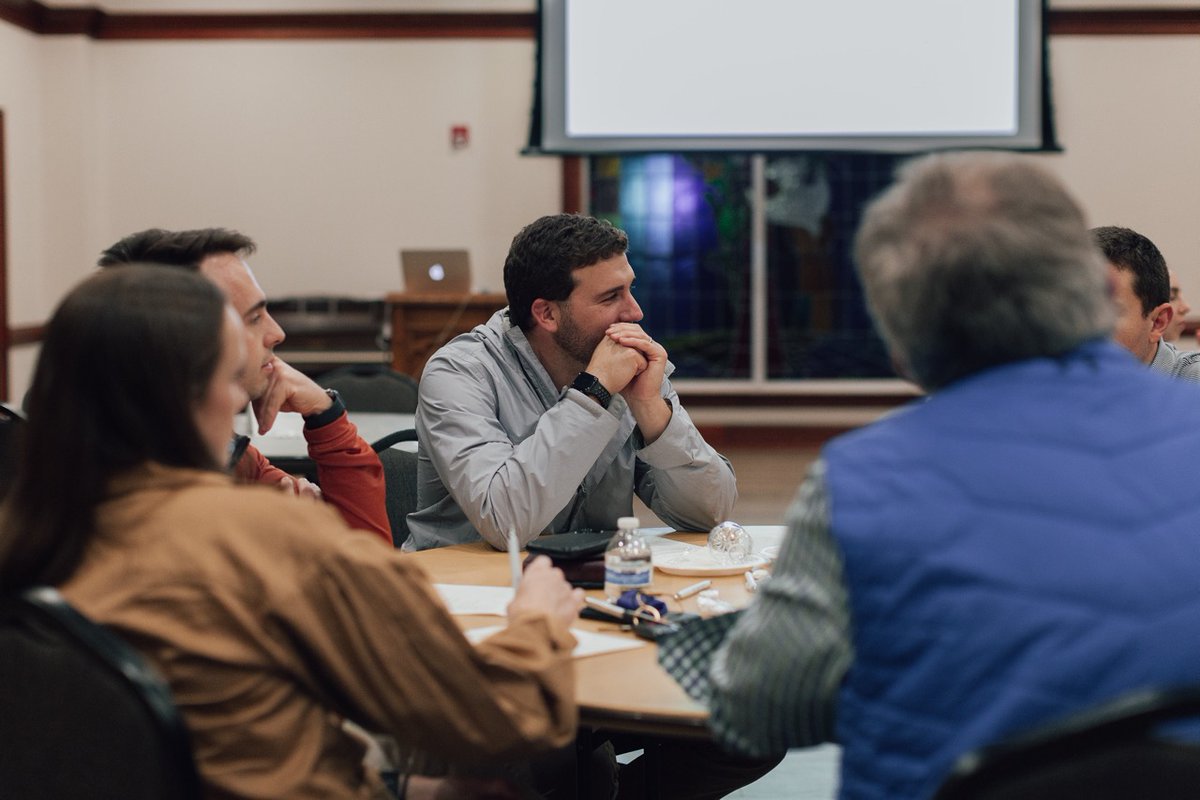 ChltFaithWork's tweet photo. Last Thursday, we had the privilege of hosting 60 guests from over 18 different churches at our 412 Fellowship Open House.

#ReimaginingWork #ForTheGoodOfCharlotte #FaithWork #WorkMatters #IntegratedLiving #SupportNonProfits #CIFW https://t.co/QkXG8CfX3z