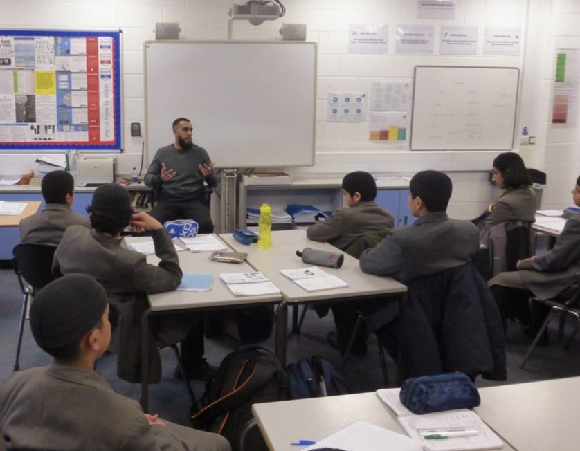 An enthralling discussion into the world of business and volunteering. A big thank you to Mr Tariq Master for speaking to our boys <a href="/MadaniSchools/">Madani Schools Federation</a>.
Genuine, meaningful and heartfelt from <a href="/mastter906/">TMMUFC</a> inspiring the leaders of the future.
<a href="/NCWNewman/">Nick Newman</a> <a href="/LLEPcareershub/">LLEPcareershub</a> 
#CareersWeek