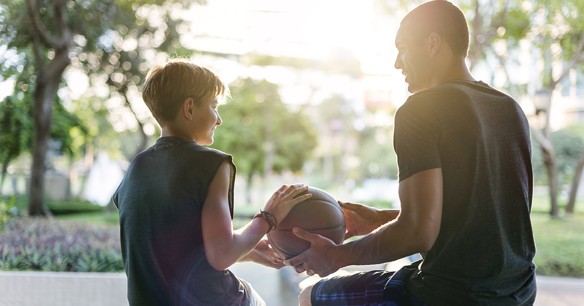 Many parents worry about their #athlete, asking questions like: Are their aches and pains a more serious injury? Should they use ice or heat? If you're a parent of a student-athlete, read on to learn ways to keep them healthy all season long. ow.ly/i1yV50NeJfu