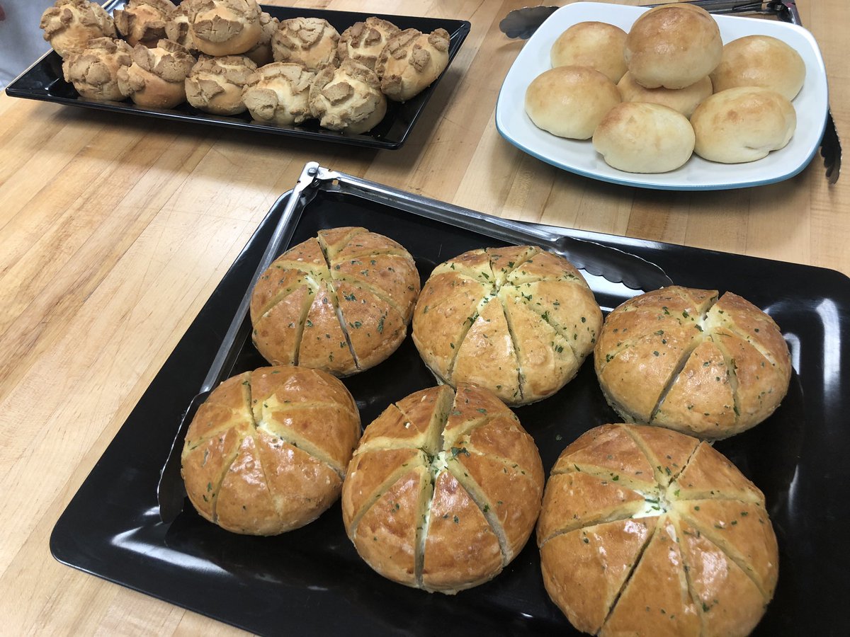 Elise Chonko (@chefchonko) on Twitter photo Korean Day was a blast! Bulgolgi and lots of different bonchons, and 4 different Korean breads! What a feast!! #ctcbakinglove #ctchullskitchen Korean Day was a blast! Bulgolgi and lots of different bonchons, and 4 different Korean breads! What a feast!! #ctcbakinglove #ctchullskitchen