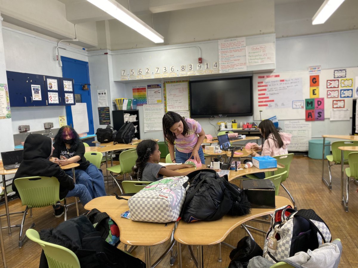 D8Connect tweet media