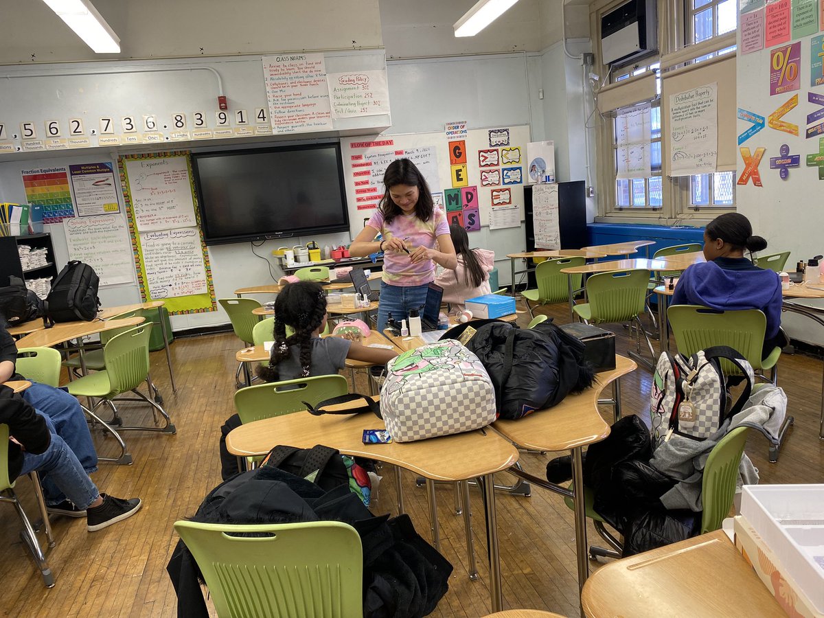 D8Connect tweet media