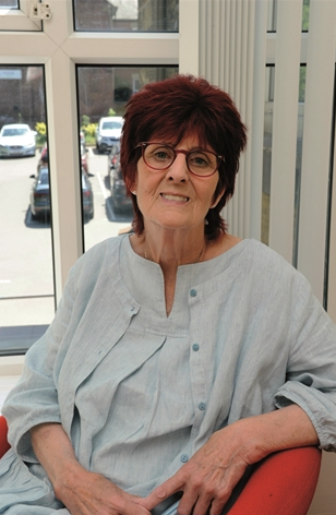 Let me tell you a story...
About a really inspiring woman I had the privilege to work with, 
Who for decades cared for the poor, the homeless, people with addictions, and #refugees in #Rotherham, 
the outcasts others wouldn't touch.
1/