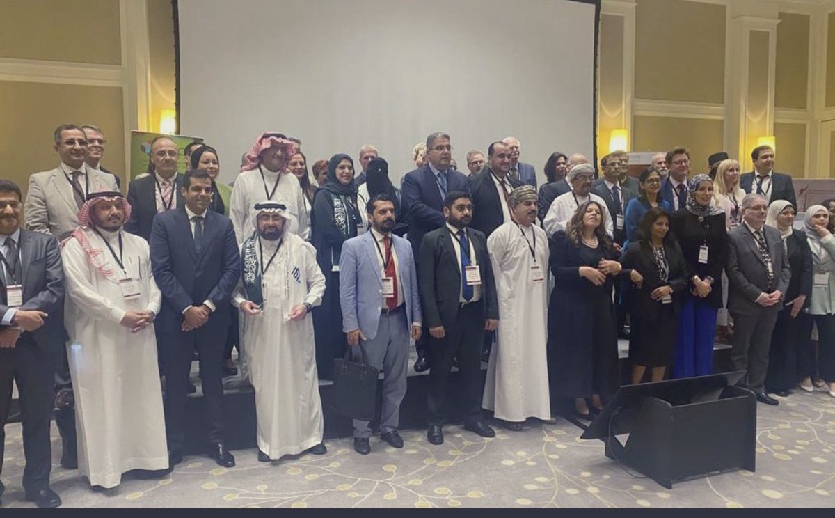 تشرفت اليوم باستلام جائزة زاييري للتميز في التعليم العالي عن فرع خدمة المجتمع كممثل عن الجامعة لحصولها على المركز الاول.. وأتى هذا التميز نتيجة الجهود الجليلة المبذولة من قبل فريق عمل ادارة الشراكة المجتمعية عبر السنوات ،، وبقيادة ملهمة ممثلة في معالي الرئيس د عبدالله الربيش.
