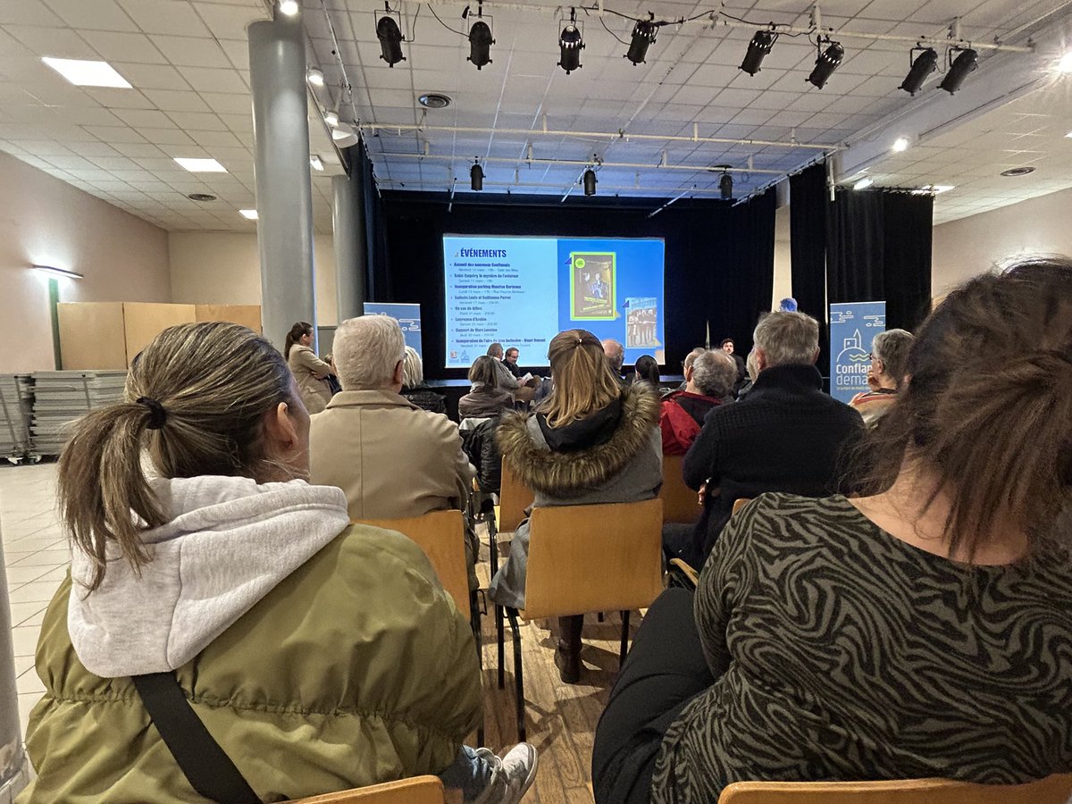 Présent ce soit avec Jerome Serre pour le groupe <a href="/EnsemblConflans/">Ensemble pour Conflans</a> à la réunion de quartier Romagné - Carnot - Les Roches
Échanges très interessants avec de nombreuses questions du public concerné par la sécurité de nos quartiers et la tranquillité du voisinage, notre cadre de vie